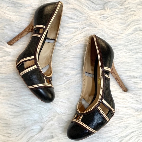 LAMB Gwen Stefani Black Leather Cap Toe High Heels - Picture 2 of 13